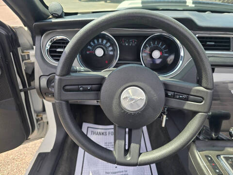 2012 Ford Mustang V6