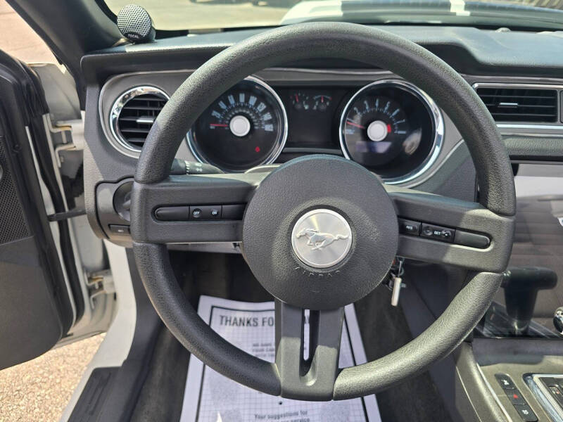 2012 Ford Mustang V6