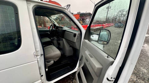 2010 Ford E-Series E-250