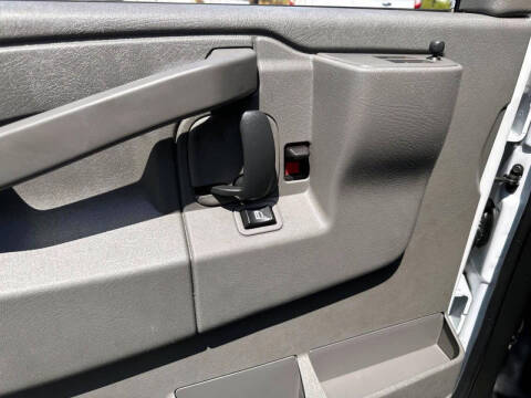 2024 GMC Savana 2500