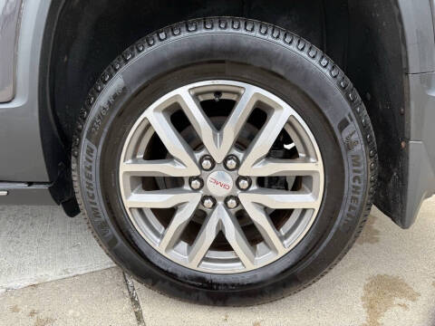 2017 GMC Acadia SLE-2