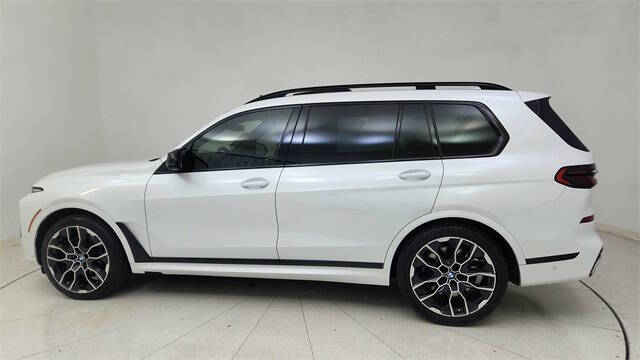 2025 BMW X7 M60i
