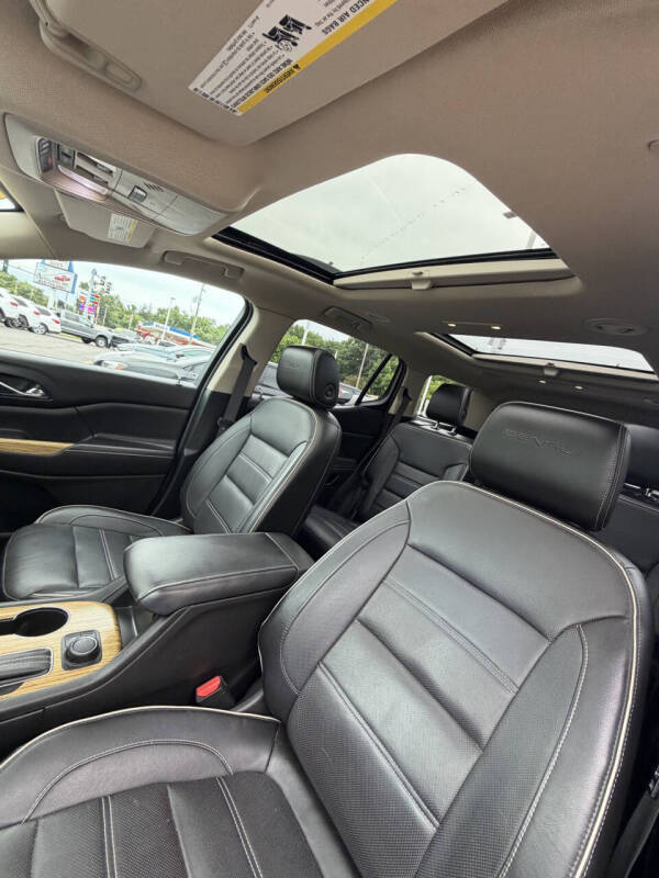2017 GMC Acadia Denali