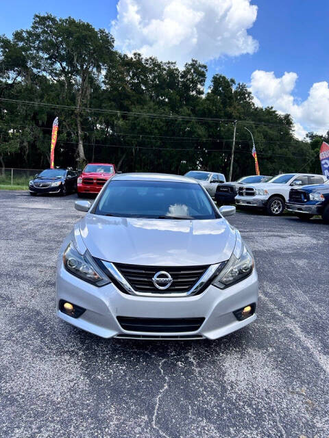 2017 Nissan Altima for sale at GRACELAND AUTO LLC in Thonotosassa, FL