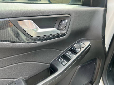 2024 Ford Escape Hybrid ST-Line