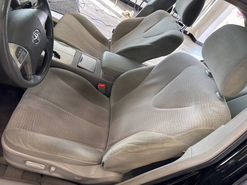 2010 Toyota Camry LE