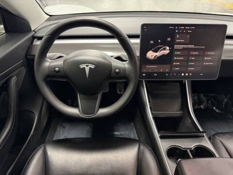 2020 Tesla Model 3 Standard Range