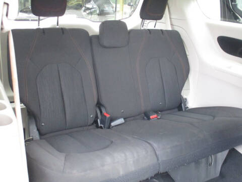 2017 Chrysler Pacifica LX