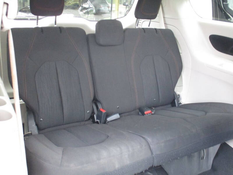 2017 Chrysler Pacifica LX