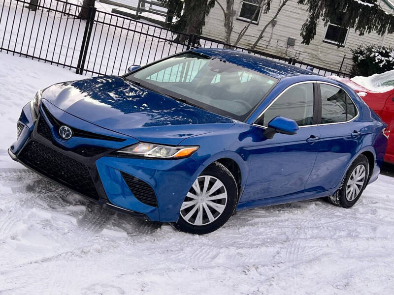 2020 Toyota Camry Hybrid for sale at Exclusive Auto Group in Cleveland OH