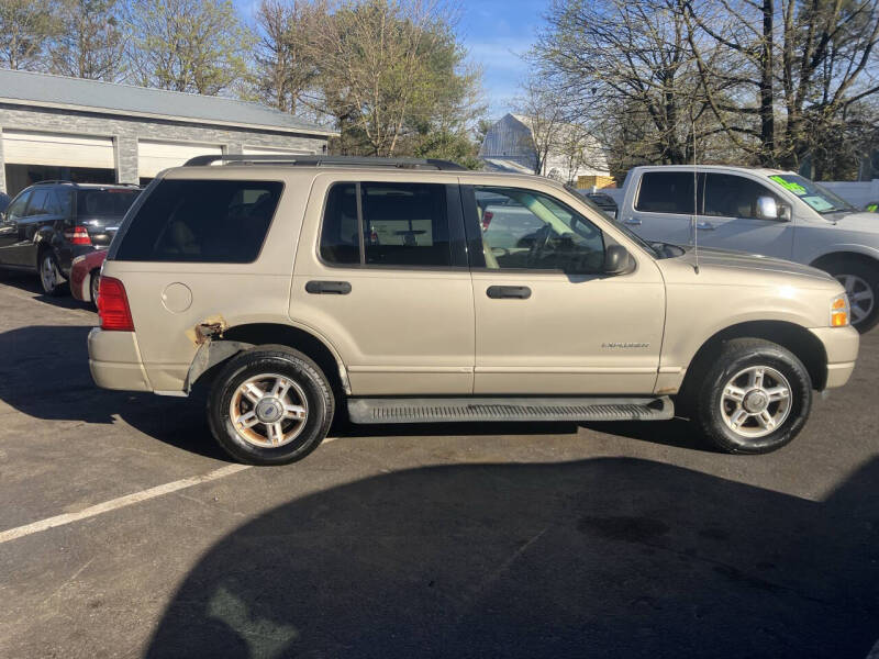 2004 Ford Explorer XLT