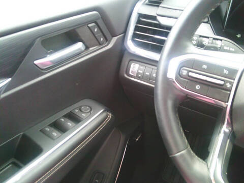 2024 GMC Acadia Elevation