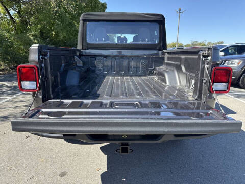 2024 Jeep Gladiator Sport