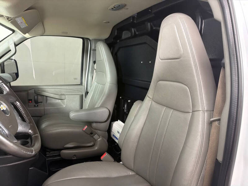 2021 Chevrolet Express 2500