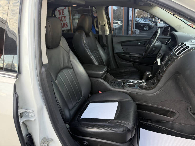 2011 GMC Acadia Denali