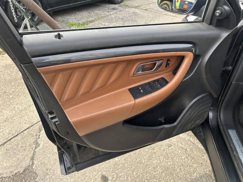 2010 Ford Taurus SHO