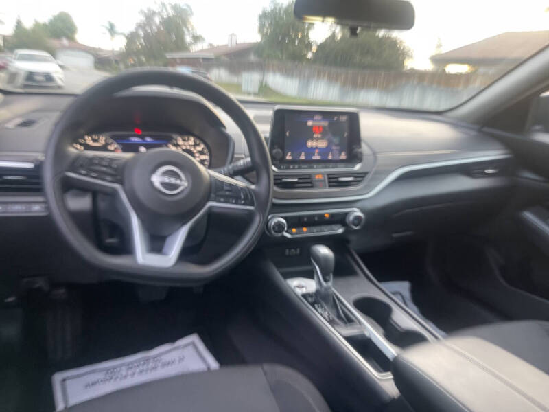 2025 Nissan Altima 2.5 SV