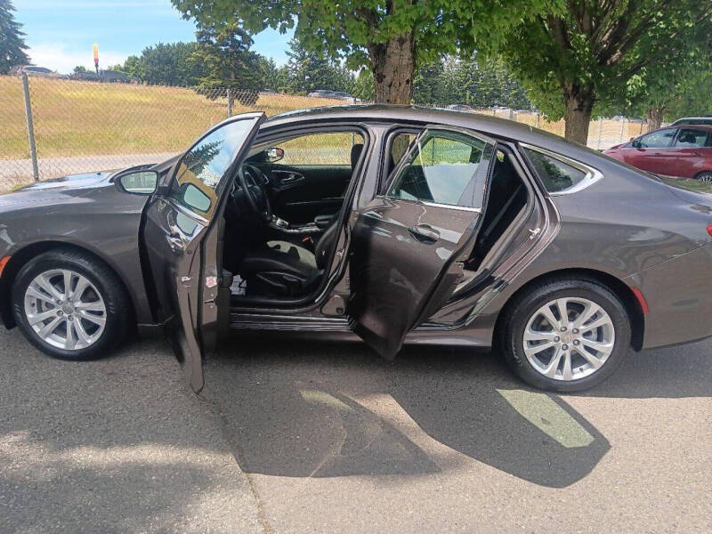 2016 Chrysler 200 Limited