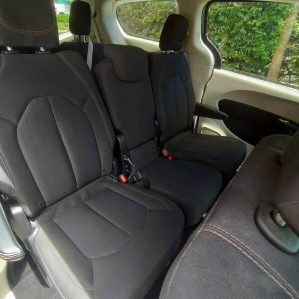 2017 Chrysler Pacifica LX