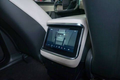 2022 Tesla Model X Plaid