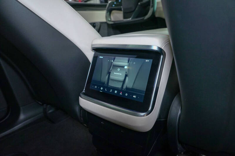 2022 Tesla Model X Plaid