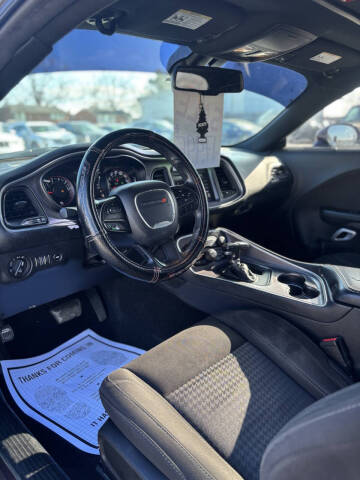 2021 Dodge Challenger SXT