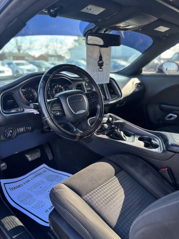 2021 Dodge Challenger SXT