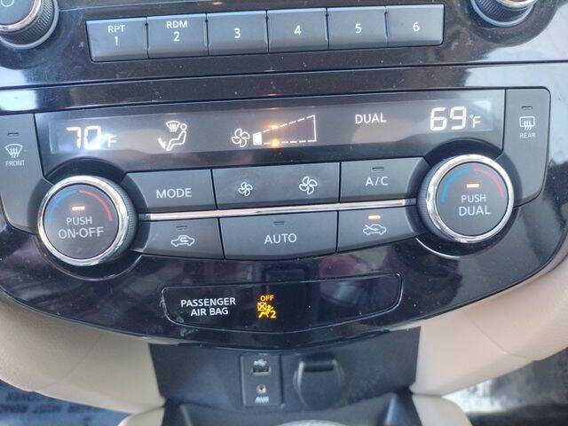 2016 Nissan Rogue SV