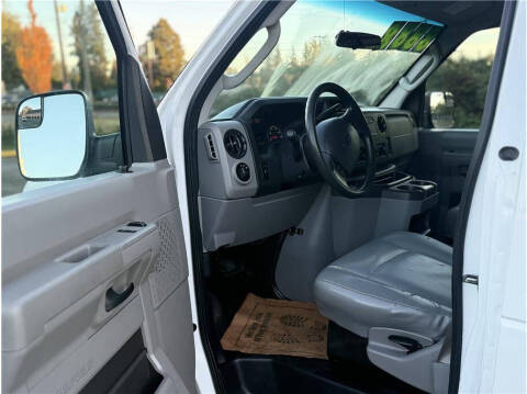 2014 Ford E-Series E-150