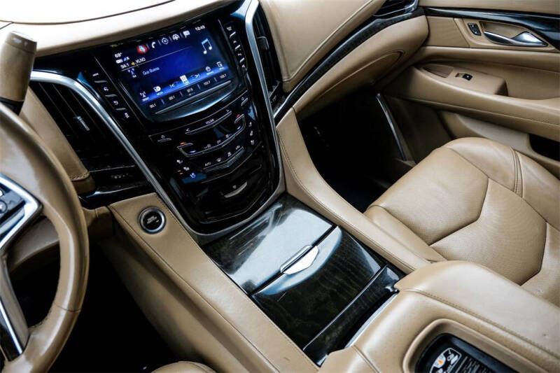 2019 Cadillac Escalade Platinum