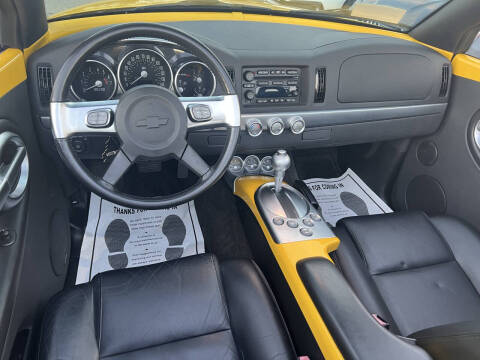 2004 Chevrolet SSR LS