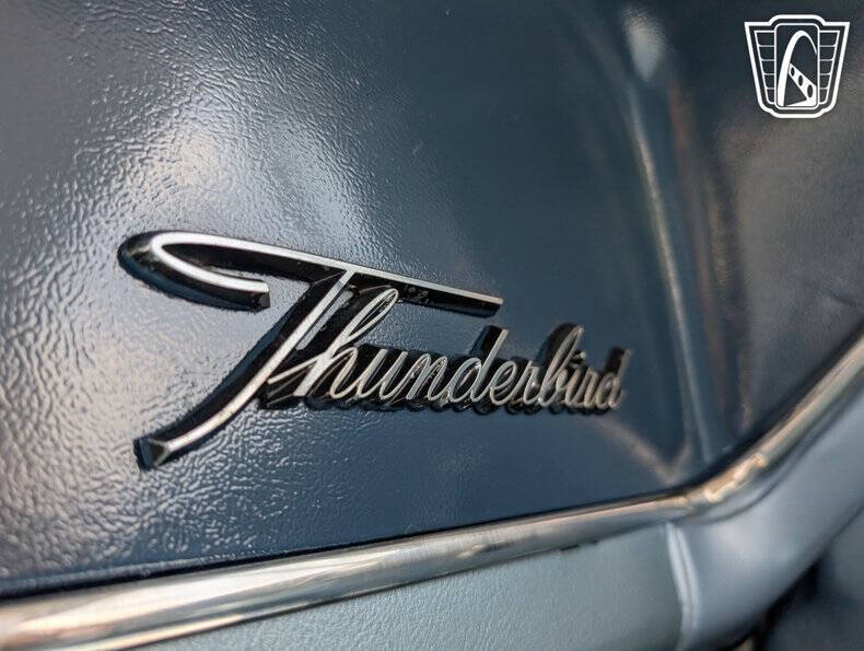 1964 Ford Thunderbird