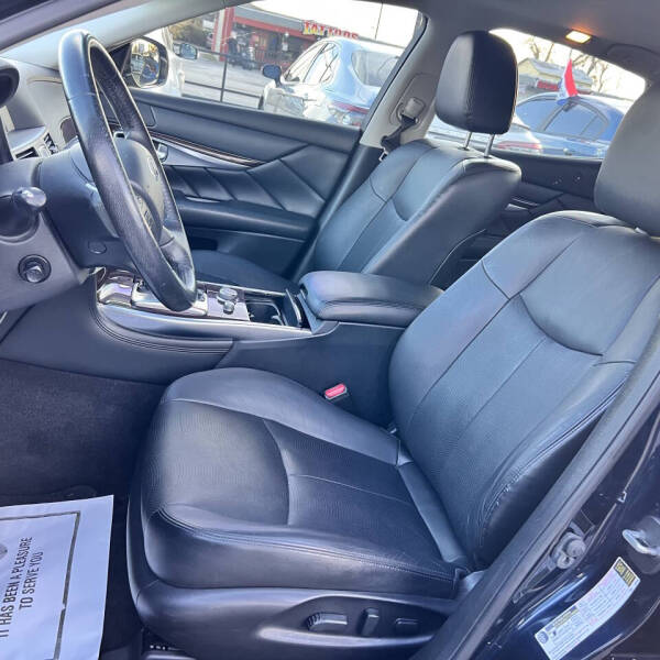 2018 Infiniti Q70 3.7 Luxe