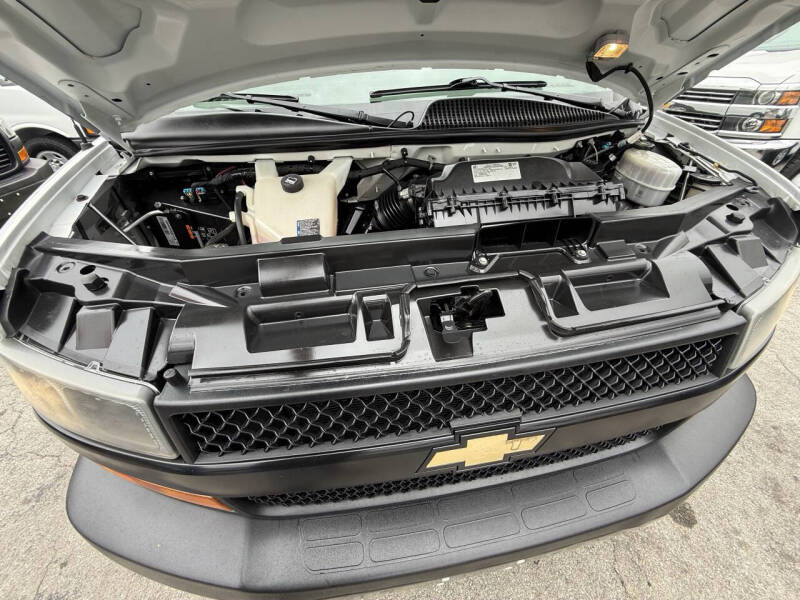 2021 Chevrolet Express 2500