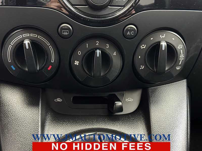 2013 Mazda MAZDA2 Sport