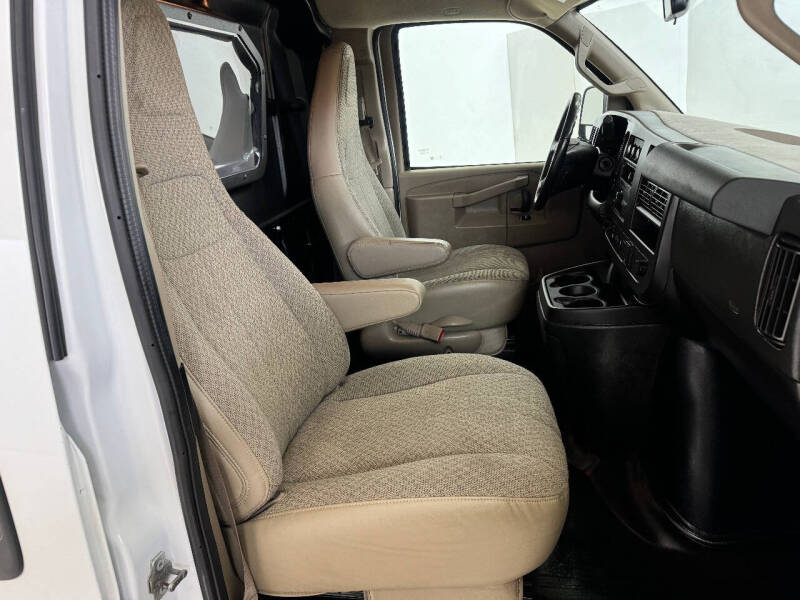 2021 Chevrolet Express 2500