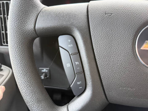 2025 Chevrolet Express 2500