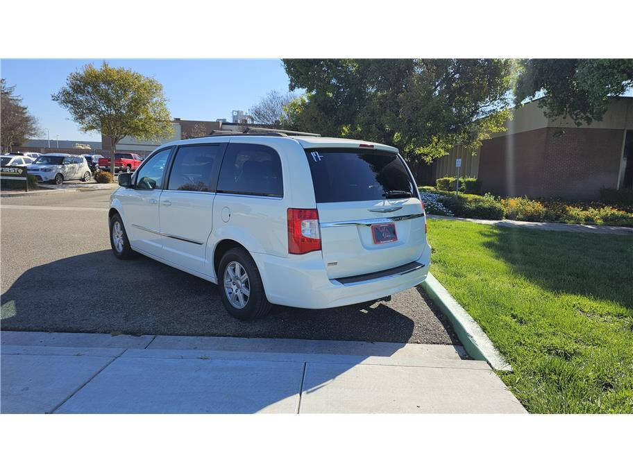 2013 Chrysler Town and Country for sale at VIP AUTO SALES, INC. in Modesto, CA