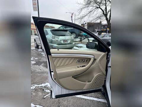 2013 Ford Taurus SEL