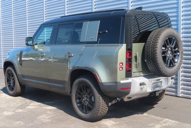 2024 Land Rover Defender 110 P300 S