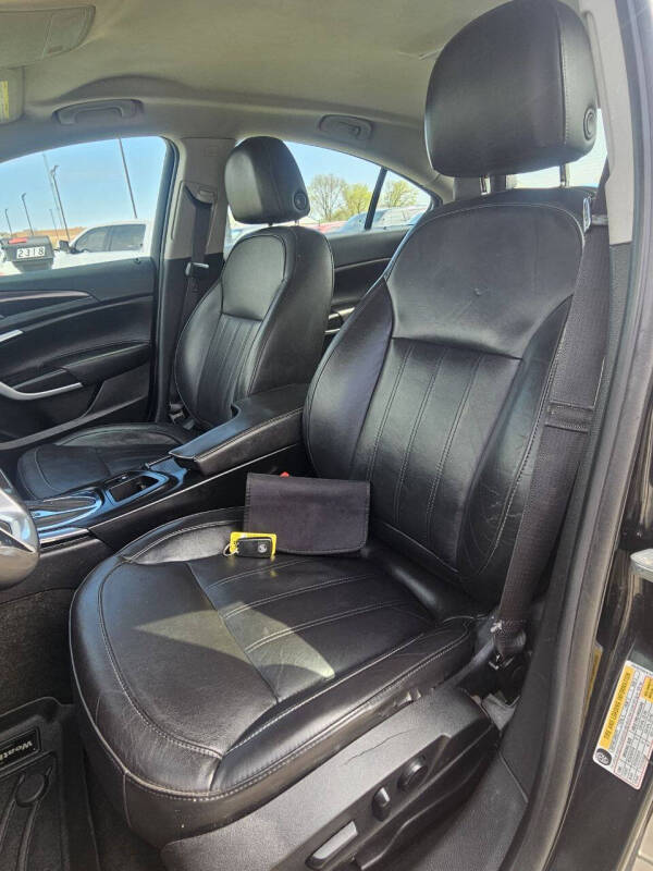 2012 Buick Regal Premium 1