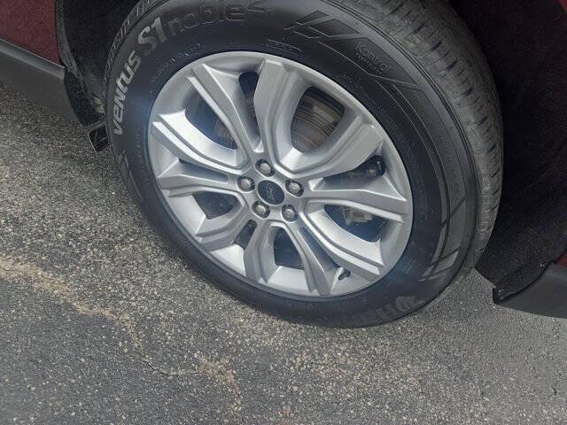 2023 Ford Edge Titanium