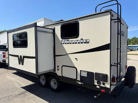 2016 Winnebago Minnie