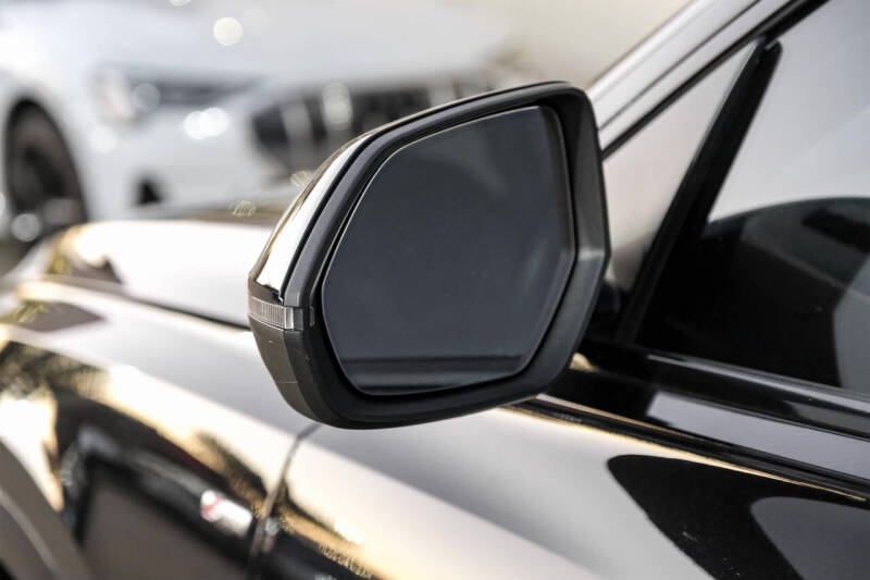 2020 Audi Q8 quattro Prestige 55 TFSI