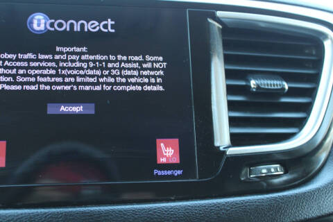 2017 Chrysler Pacifica Touring-L Plus