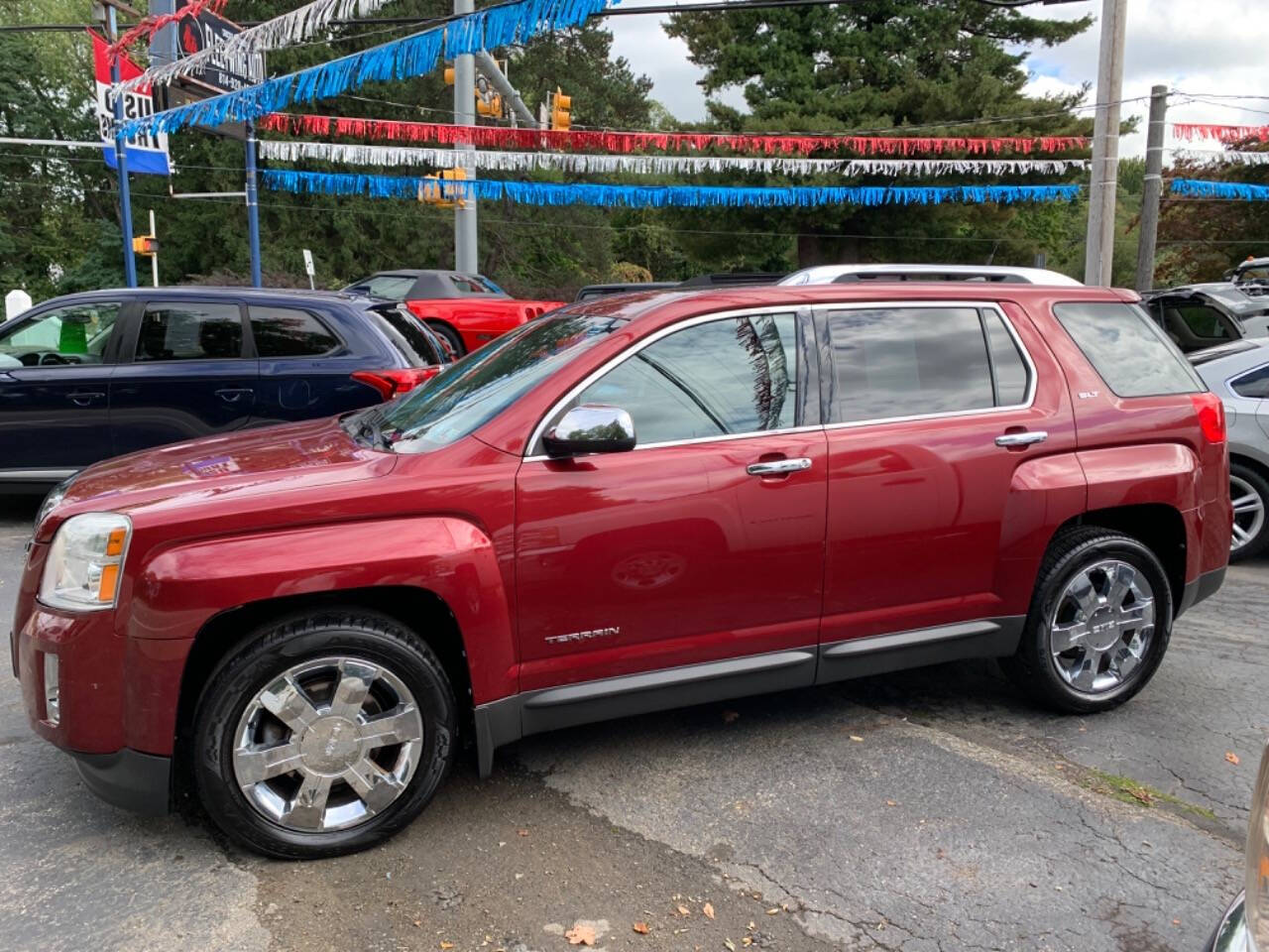 2011 GMC Terrain for sale at Chuckie Bizzarro's Fleetwing Auto in Erie, PA