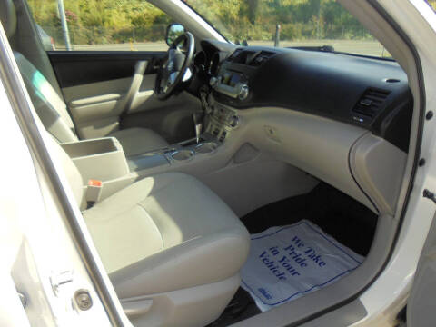 2012 Toyota Highlander SE