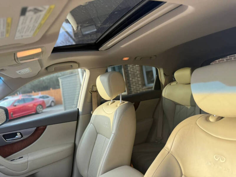 2011 Infiniti FX35