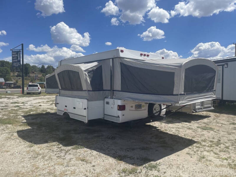 2004 Fleetwood RV TRAILER