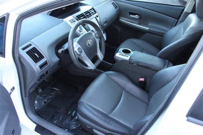2012 Toyota Prius v Five